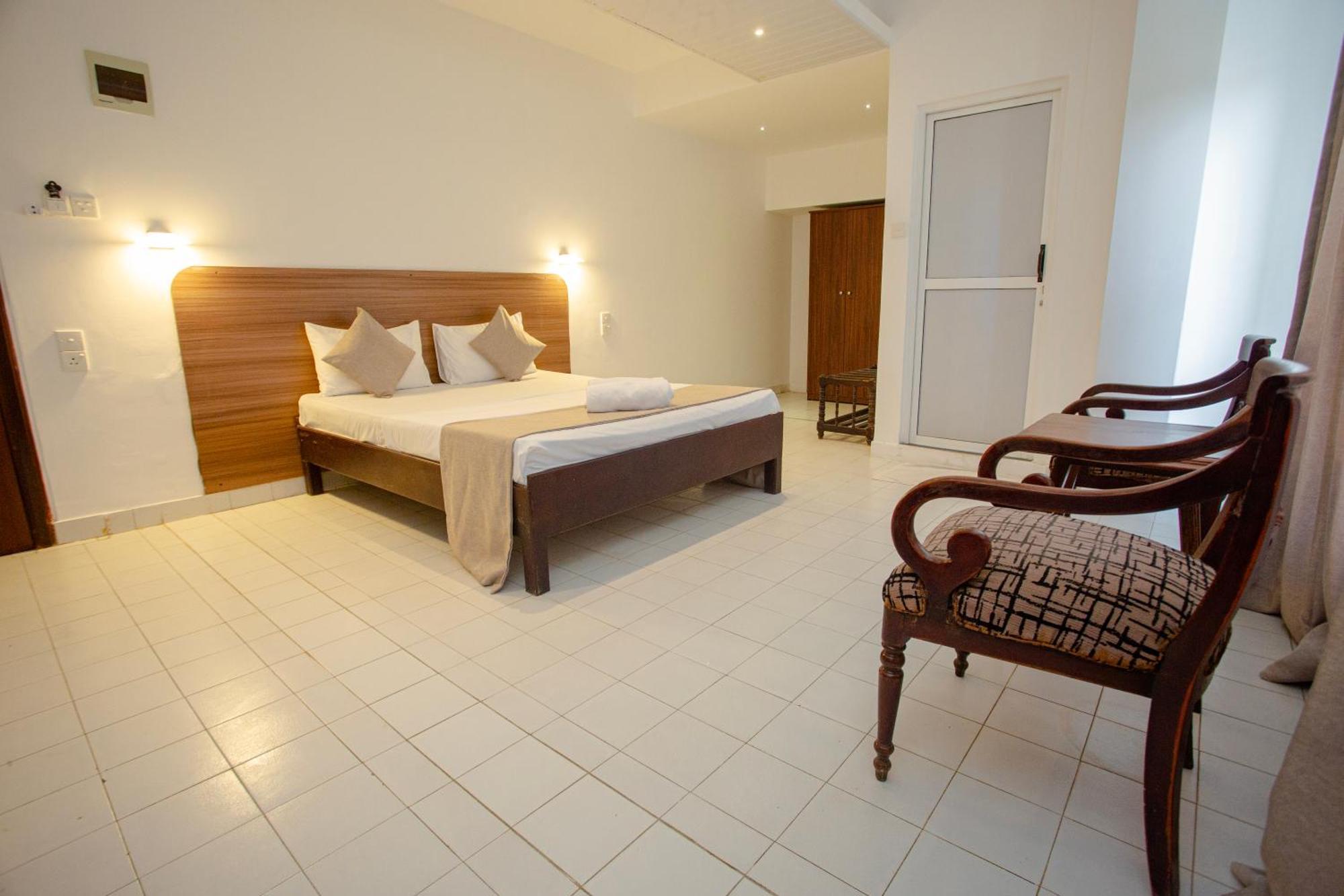Lucky Seven Hikkaduwa Hotel Eksteriør billede